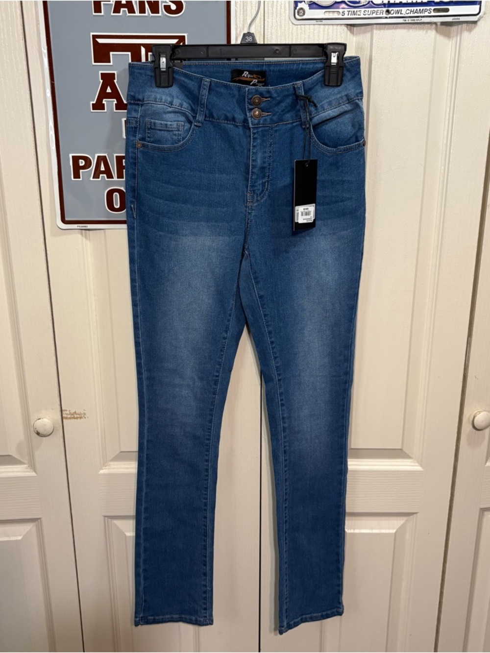 Rain Phoenix Stretch Mid Rise Skinny Jeans in Medium Blue